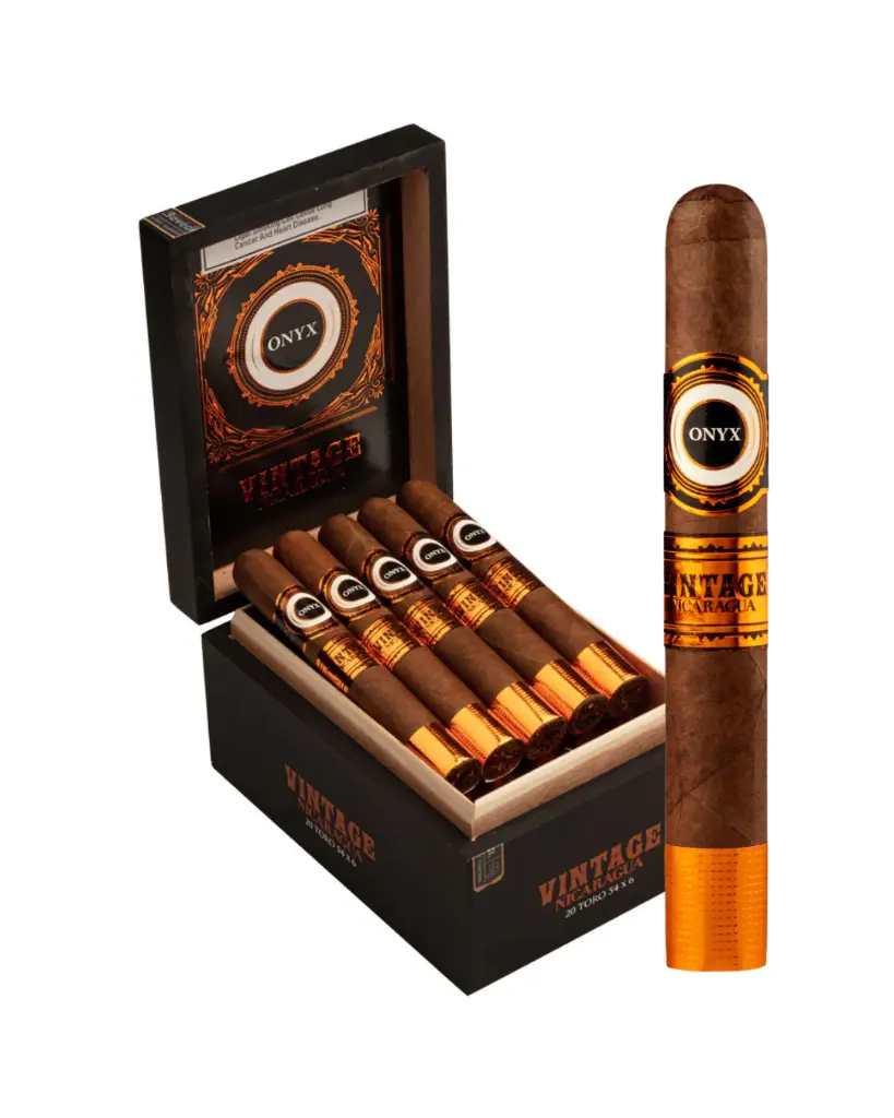 onyx-vintage-nicaragua-toro-open-box-with-single.webp