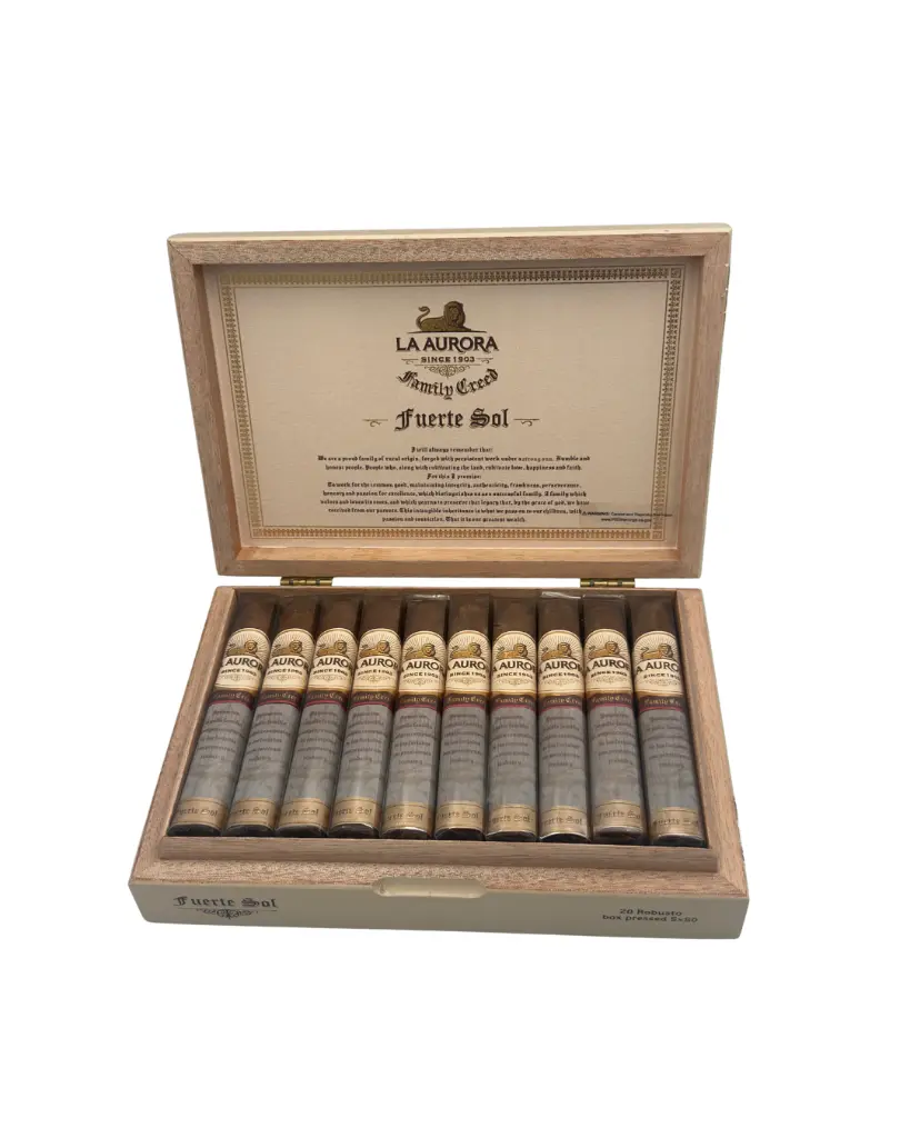 la-aurora-family-creed-fuerte-sol-robusto-front-open-box.webp