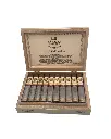 la-aurora-family-creed-fuerte-sol-robusto-front-open-box.webp