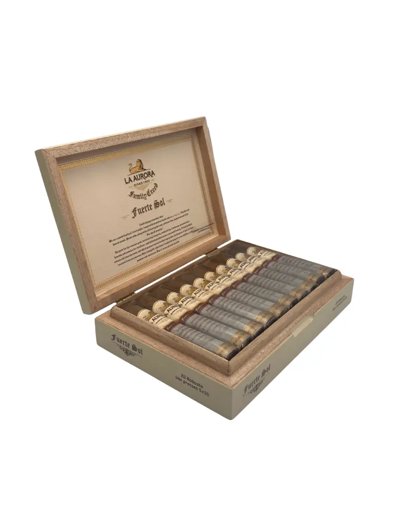 la-aurora-family-creed-fuerte-sol-robusto-open-box.webp