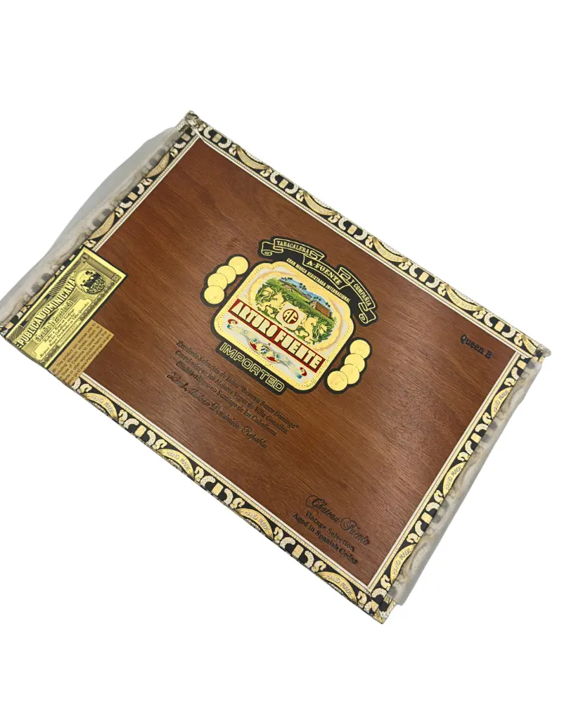 arturo-fuente-gran-reserva-chateau-queen-b-box-angle.webp