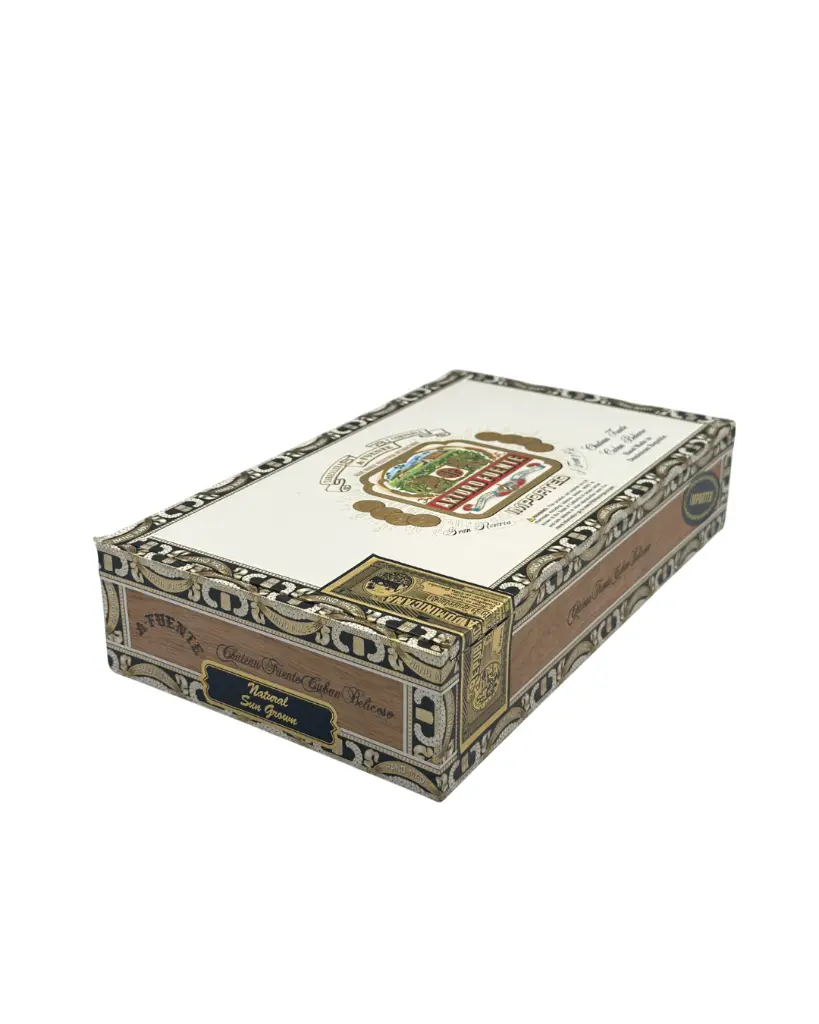 arturo-fuente-chateau-sungrown-cuban-belicoso-box-open-angle.webp