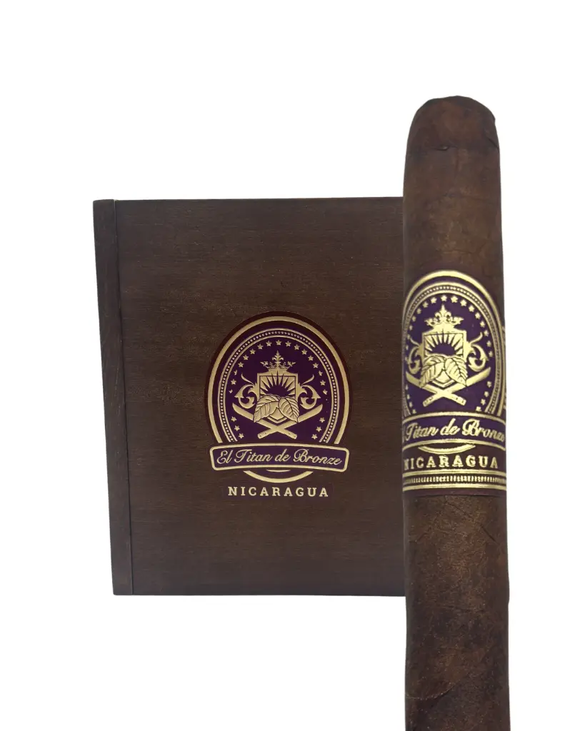 el-titan-de-bronze-nicaragua-corona-box-and-cigar-front.webp