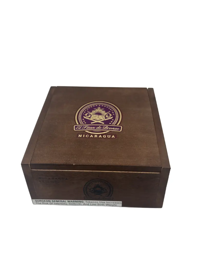 el-titan-de-bronze-nicaragua-toro-box-top.webp