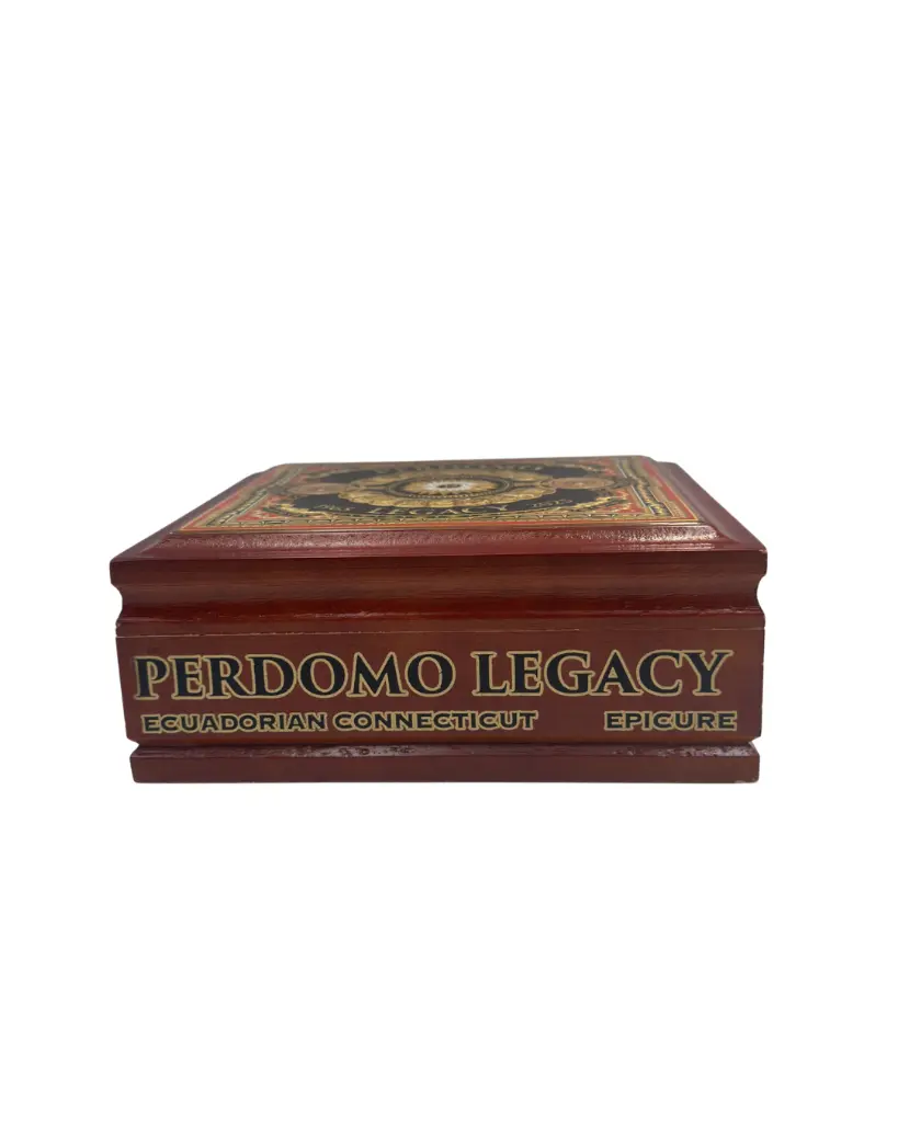 perdomo-legacy-connecticut-epicure-box-closed.webp