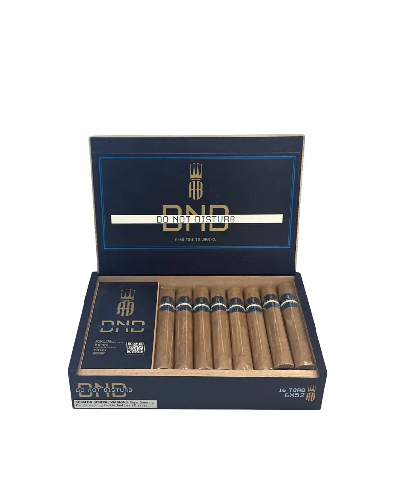 alec-bradley-dnd-toro-cigars-in-box.webp