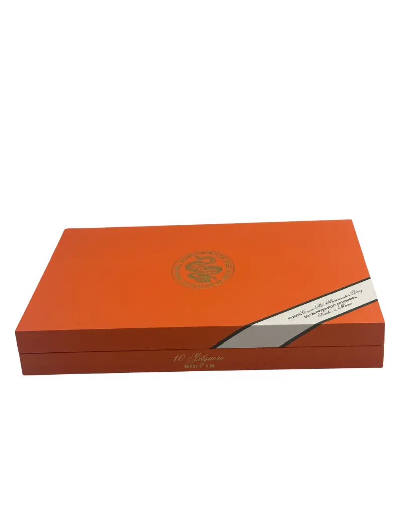 casa-1910-cavalry-jilguero-grande-box-closed (1).webp