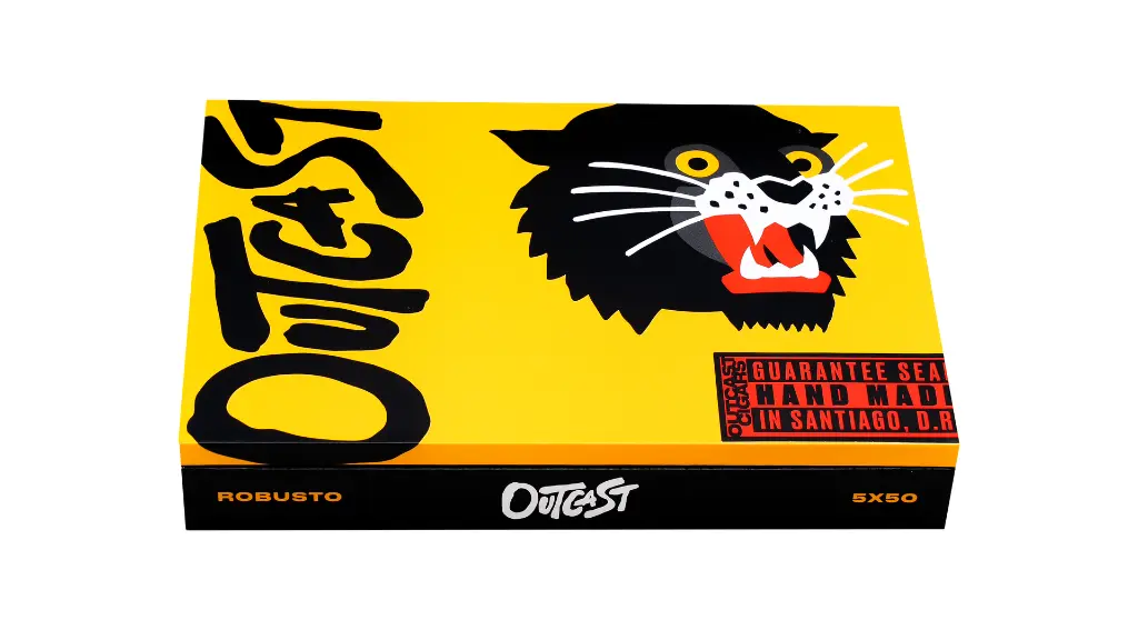 outcast-robusto-cigar-box-closed (2).webp