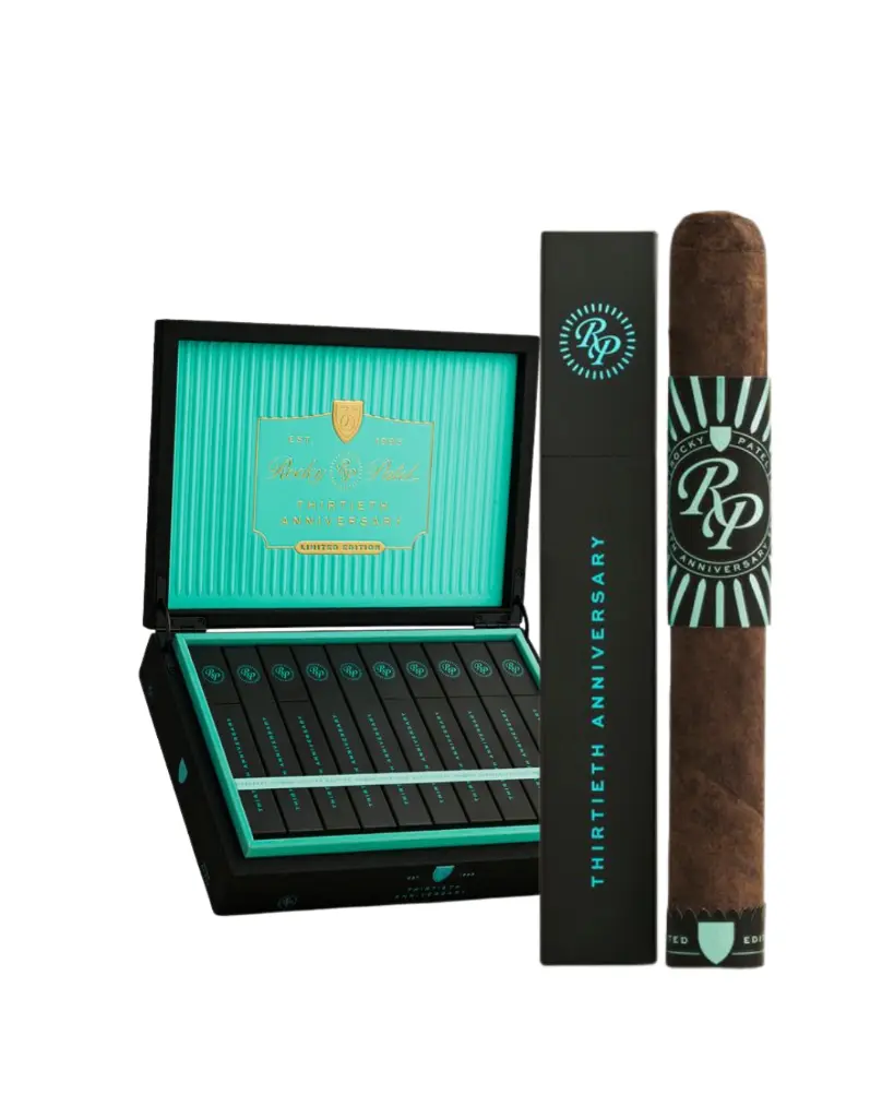 rocky-patel-30th-anniversary-toro-box-open.webp