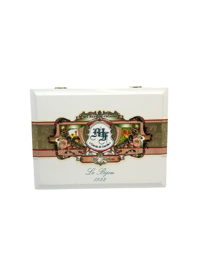 my-father-le-bijou-1922-toro-closed-box (4).webp