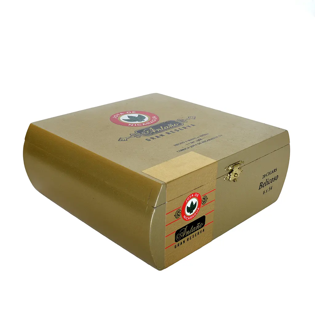 joya-de-nicaragua-antano-gran-reserva-belicoso-box-closed-angle.webp