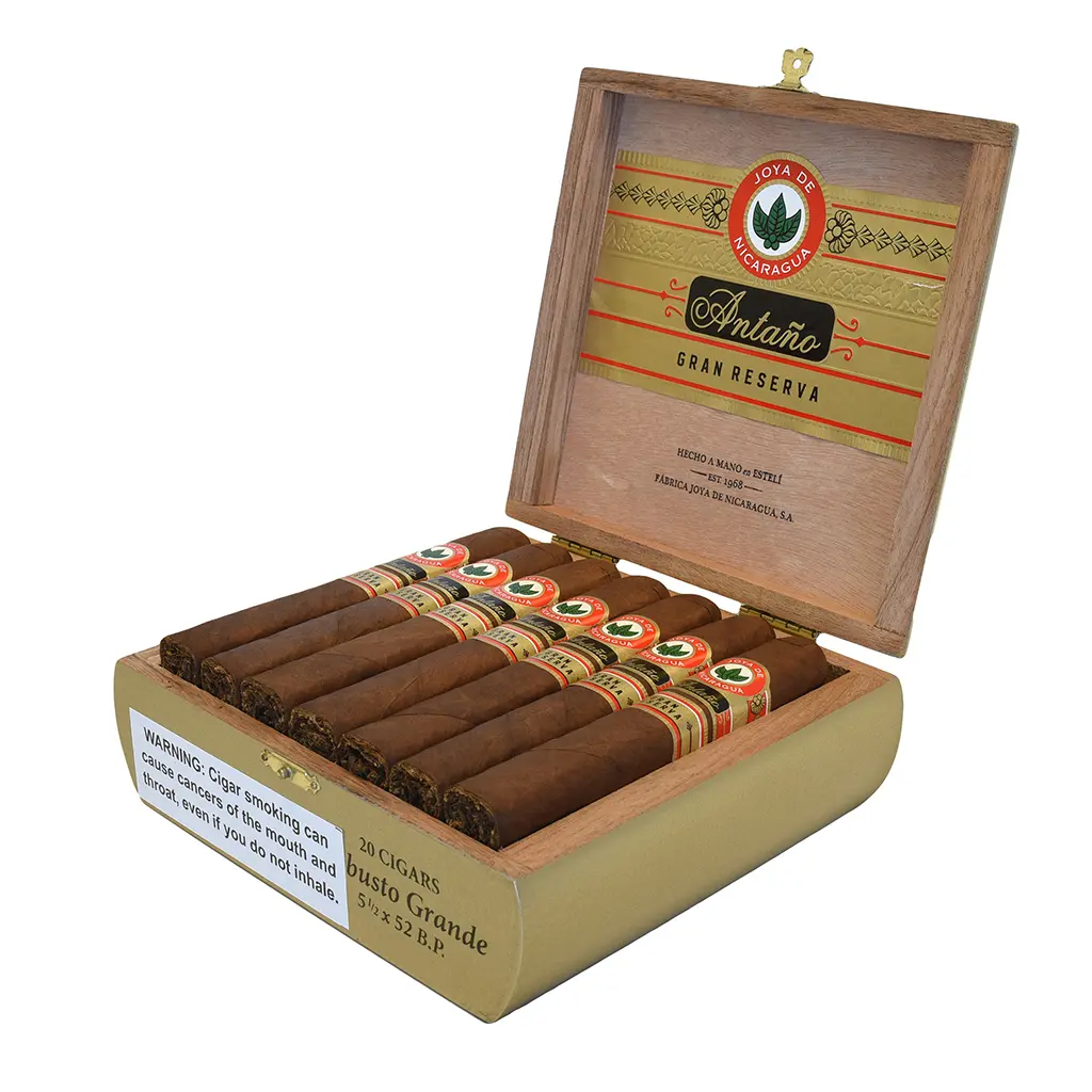 joya-de-nicaragua-antano-gran-reserva-robusto-grande-box-open-display.webp