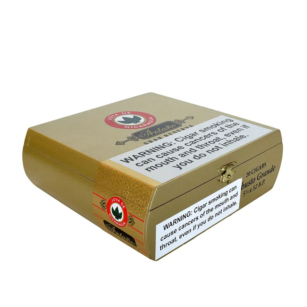 joya-de-nicaragua-antano-gran-reserva-robusto-grande-box-closed-angle.webp