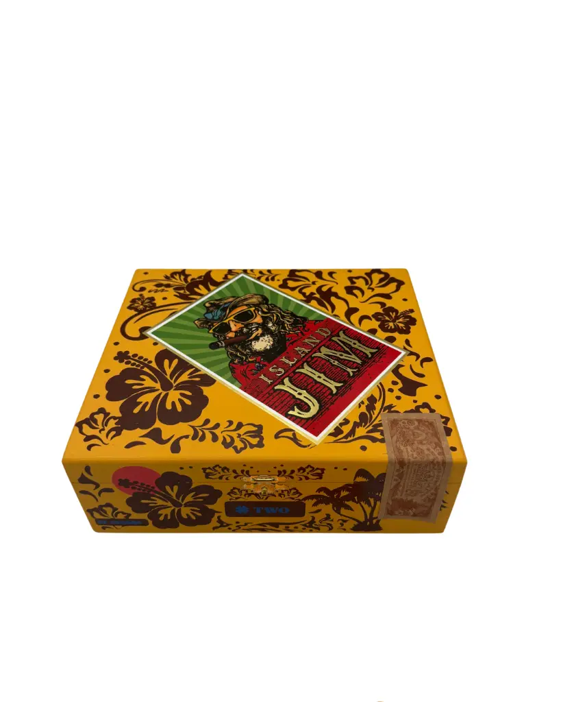 oscar-valladares-island-jim-connecticut-cigar-box-angle (1).webp