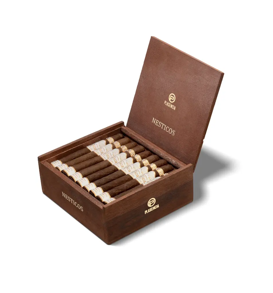 plasencia-reserva-original-nestico-box-open-top.webp
