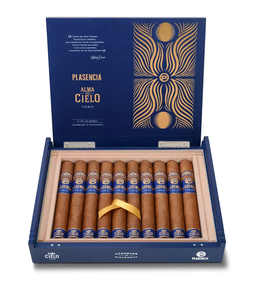 Alma Del Cielo Boreal HR box open_white.webp