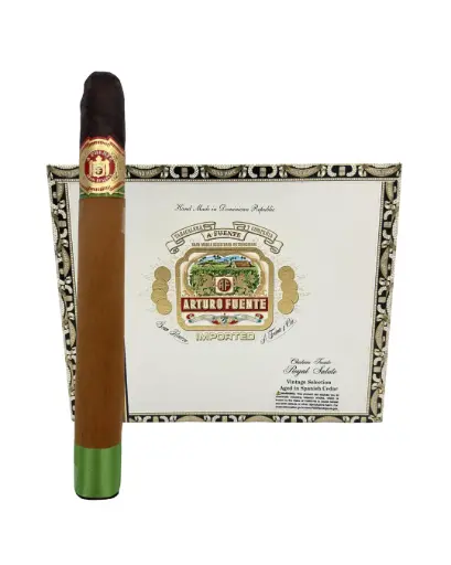 Arturo Fuente | Chateau - Chat Fuente Royal Salute Maduro 